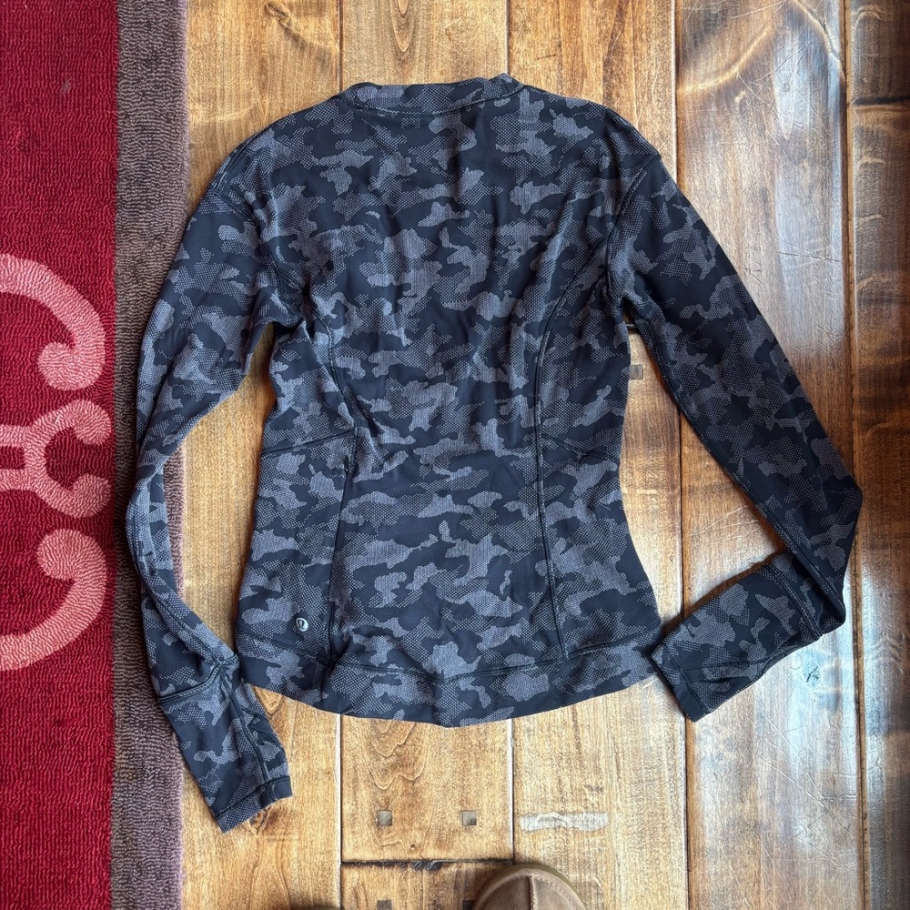Lululemon Runderful Long Sleeve - Picture 2 of 5